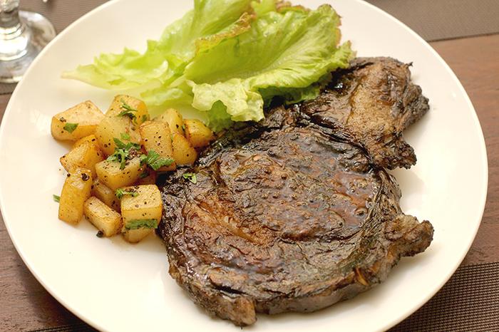 Acasia Steak House・acasia steak house