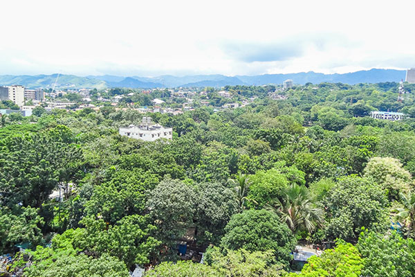 Avida Towers Cebuの窓からの景色